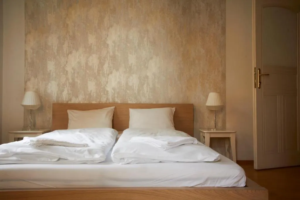 Riverside Apartments Prag Hotel