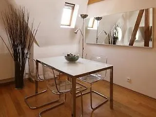 Riverside Apartments Prag Hotel