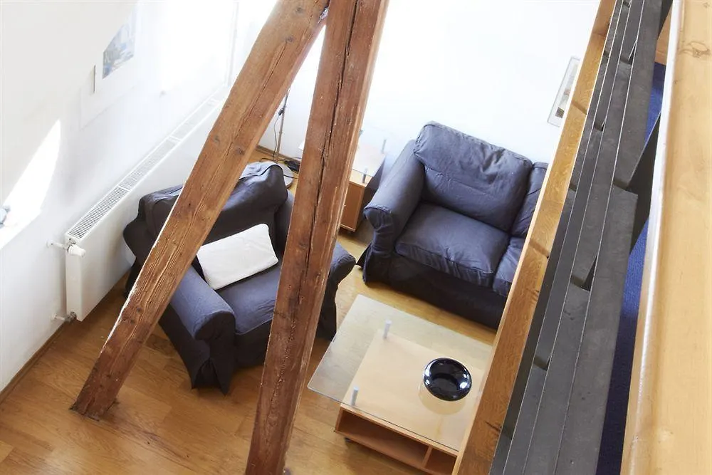 Riverside Apartments 프라하