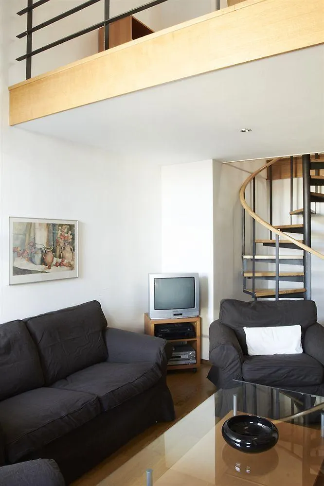 Отель Riverside Apartments Прага