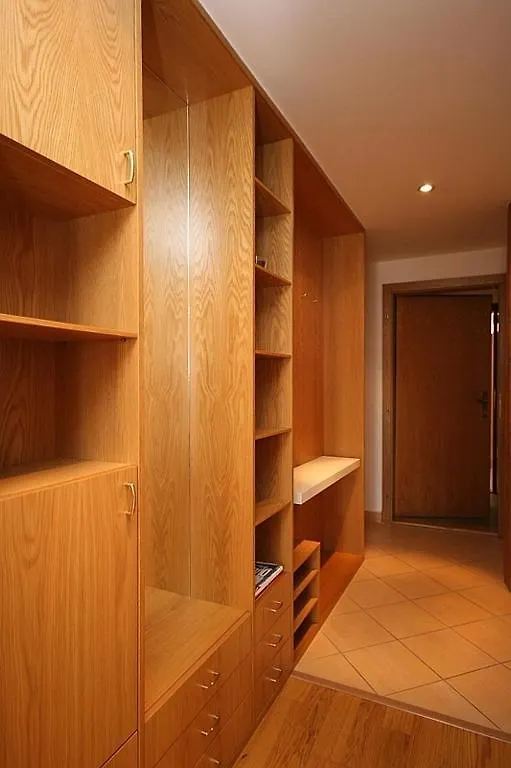 Riverside Apartments Прага Отель